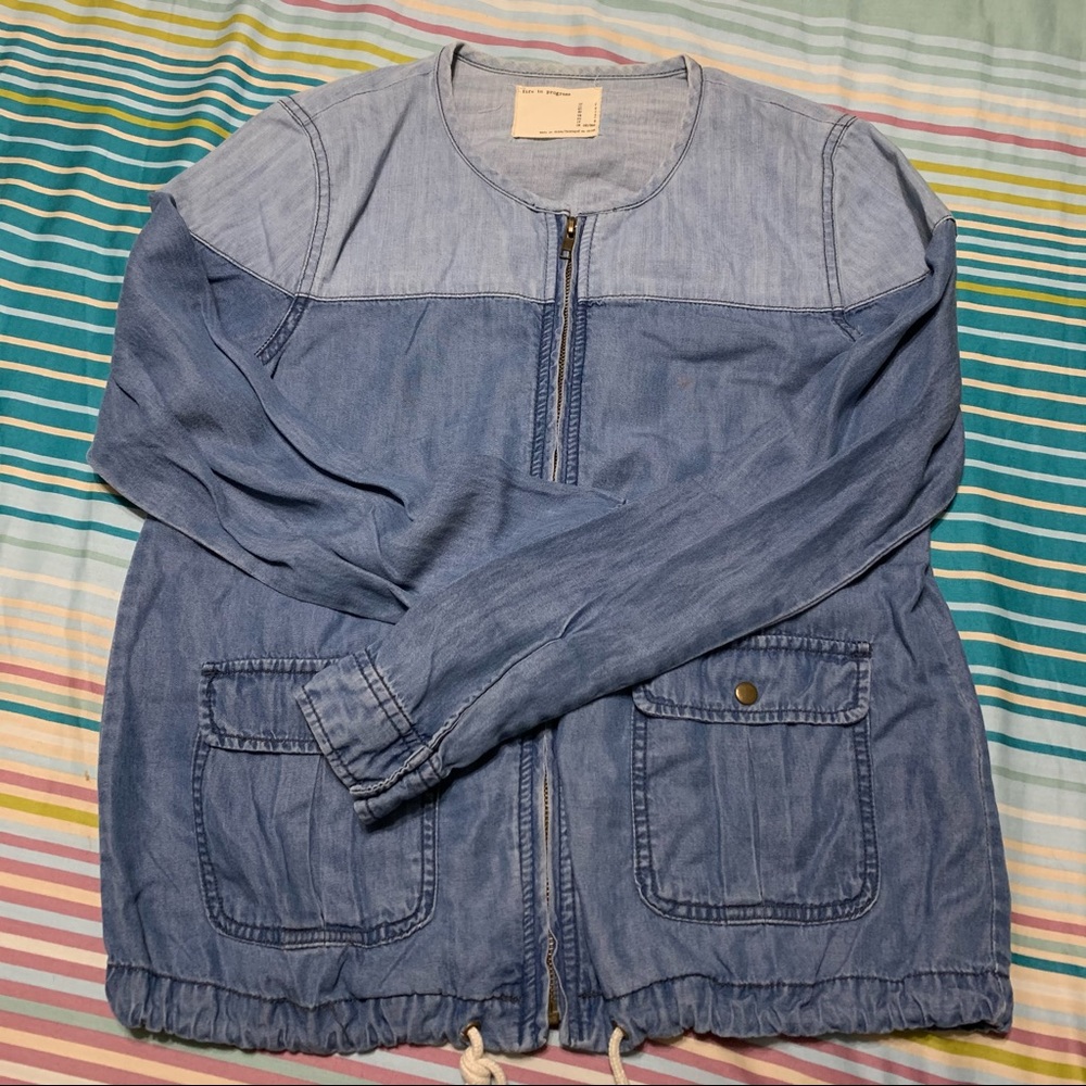 Coat - Picture 2 of 6